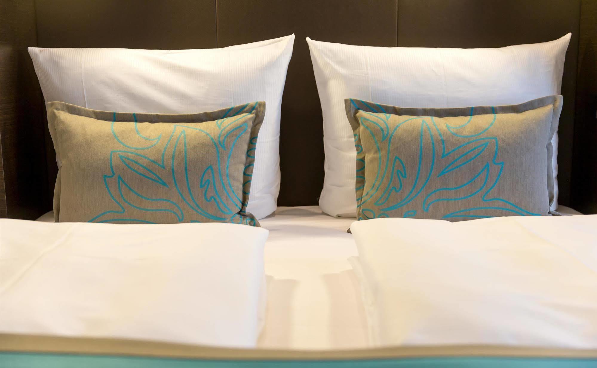 Motel One Edinburgh-Royal Exterior foto