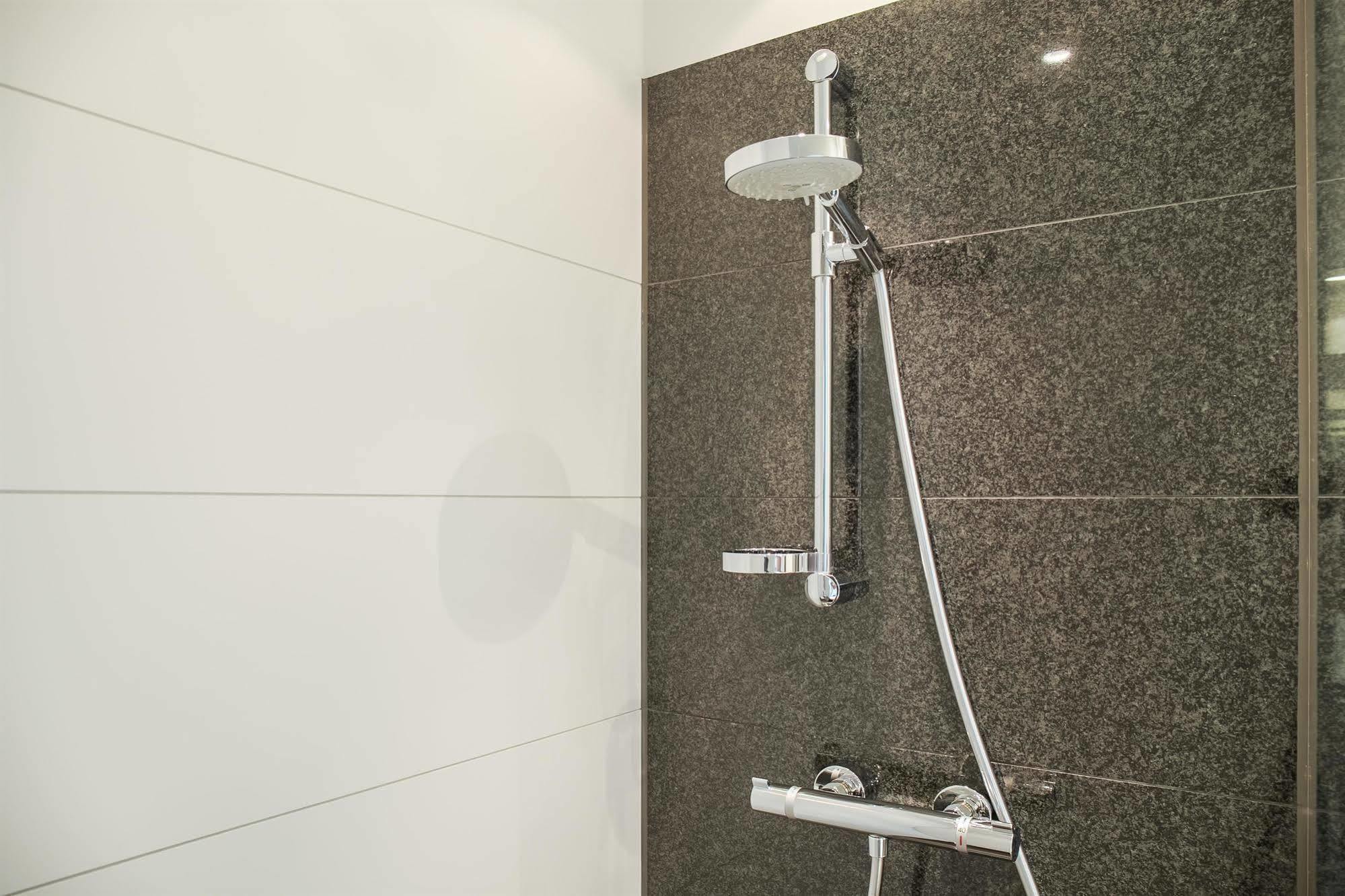Motel One Edinburgh-Royal Exterior foto